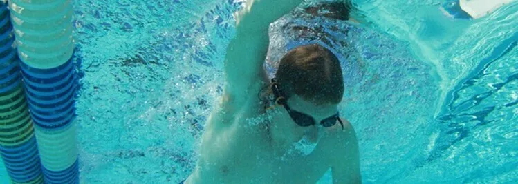 Wholesale waterproof mp3 player 4GB 8GB for swim+FM radio IPX8 waterproof Diving sport mp3 player microsoft zune