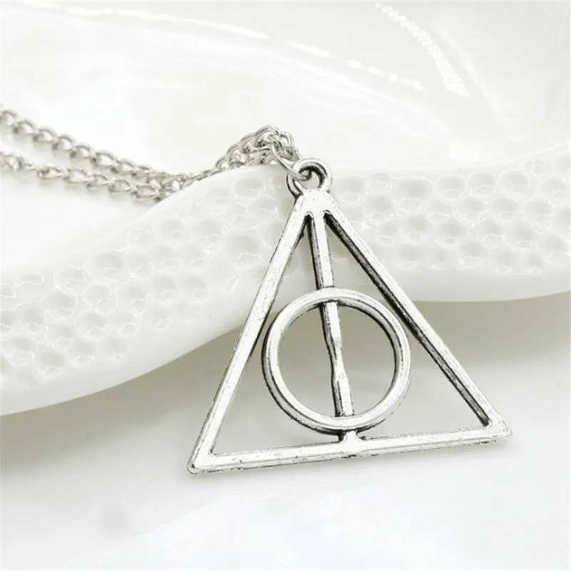 

Hallows Pendant Toys Necklace Retro Triangle Round Sweater Chain Necklace Harry P Luna and The Deathly Action Toy Figures