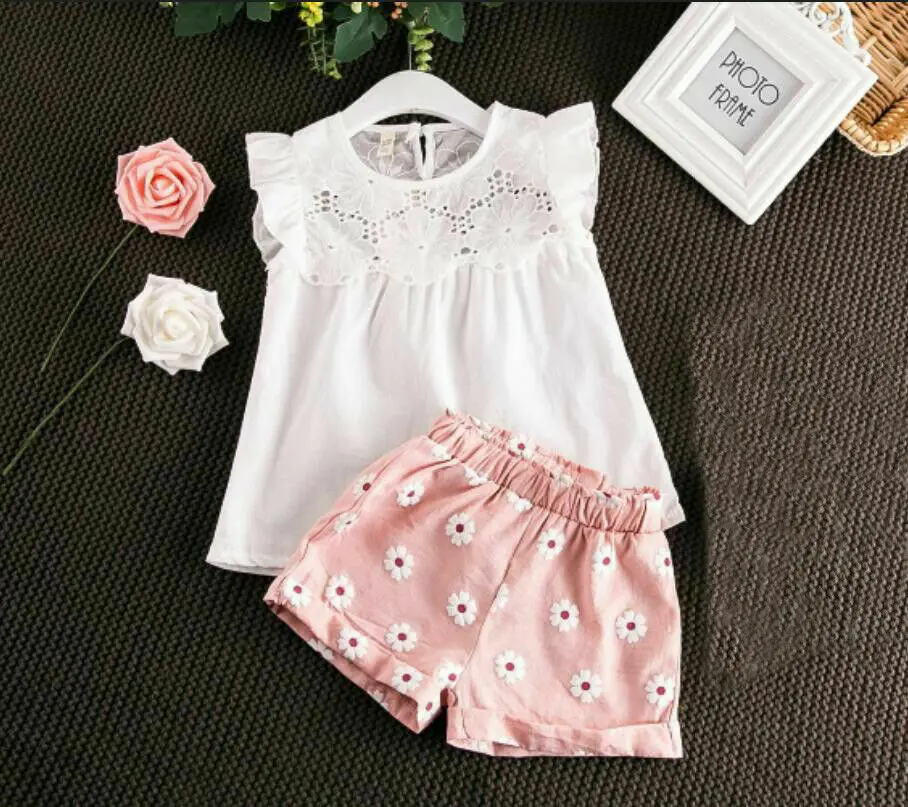 

Summer Girls 2pcs Outfits Lovely Kids Baby Girls Lace Tops T-shirt +Short Floral Pants Children's Sets