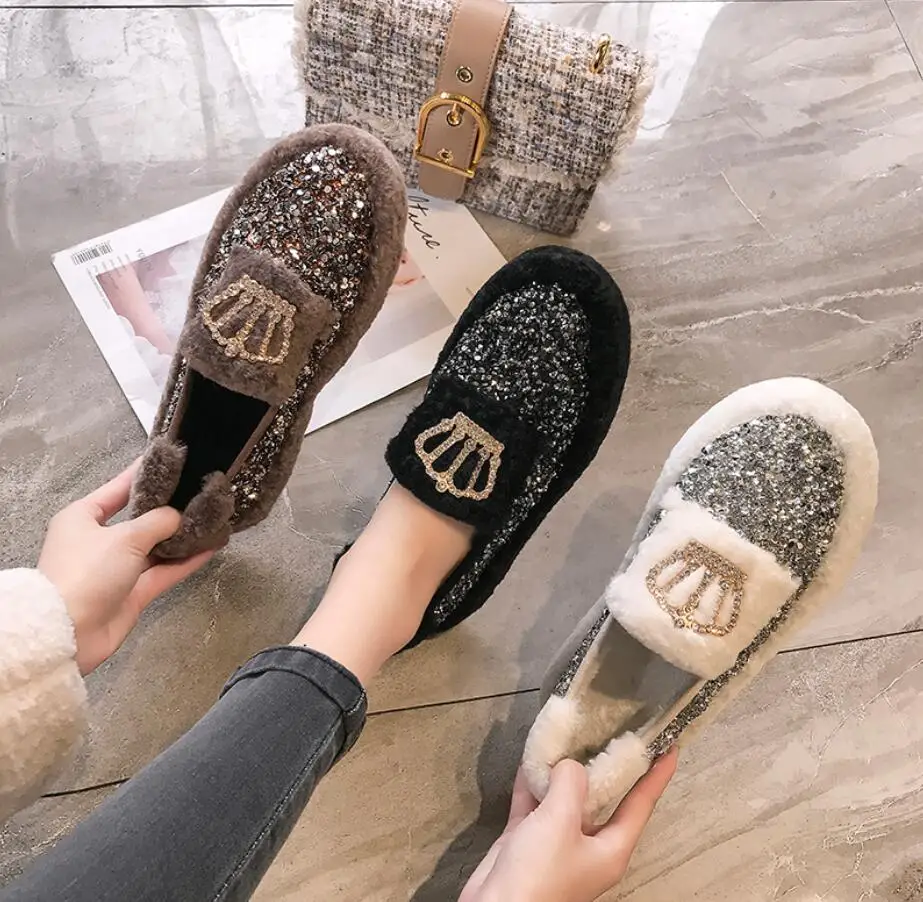 

BJYL Net red fur shoes female 2018 winter new plus velvet cotton flat lazy shoes sequins crown peas shoes