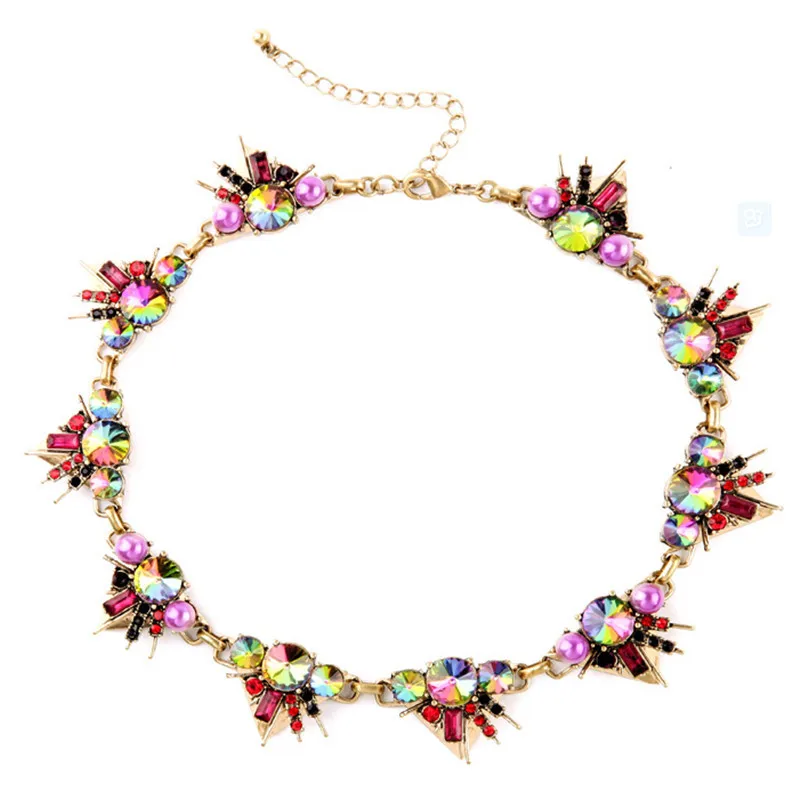 

2017 New Special Offer Trendy Collier Collares Fashion Luxury Triangle Maxi Necklace Candy Color Rivet Gem Pendants For Women