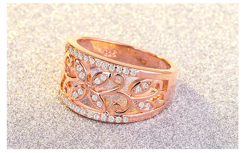 8915647733_907766838