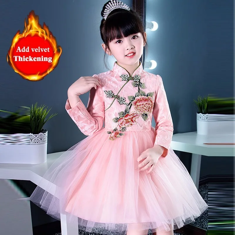 Красные платья принцессы с вышивкой Qipao современный кружевное платье в традиционном китайском стиле Стиль Весенняя детская одежда чонсам, Восточный стиль вечернее платье
