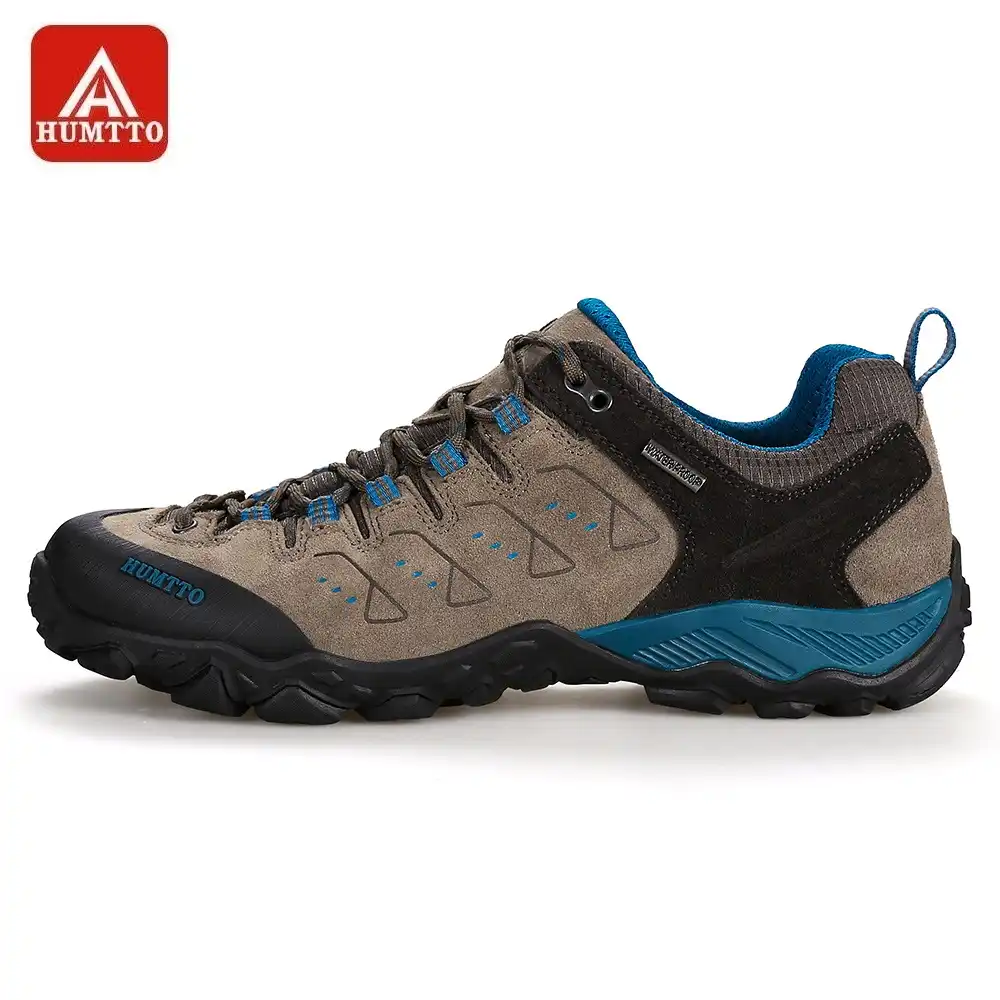 trekking shoes