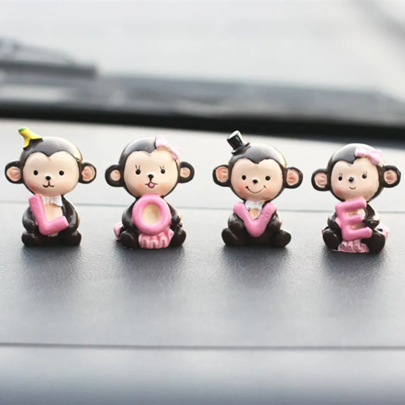 

4PC/set Romantic Monkey Love Shape Letters Figurine Doll Decoration,Manual Drawing LOVE Shape Home Decor dolls