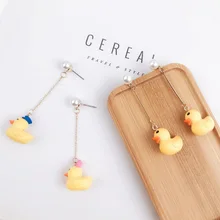 Новое поступление, женские модные серьги-гвоздики в виде животных, милые маленькие серьги в форме желтой утки, имитация жемчуга, креативные ювелирные изделия