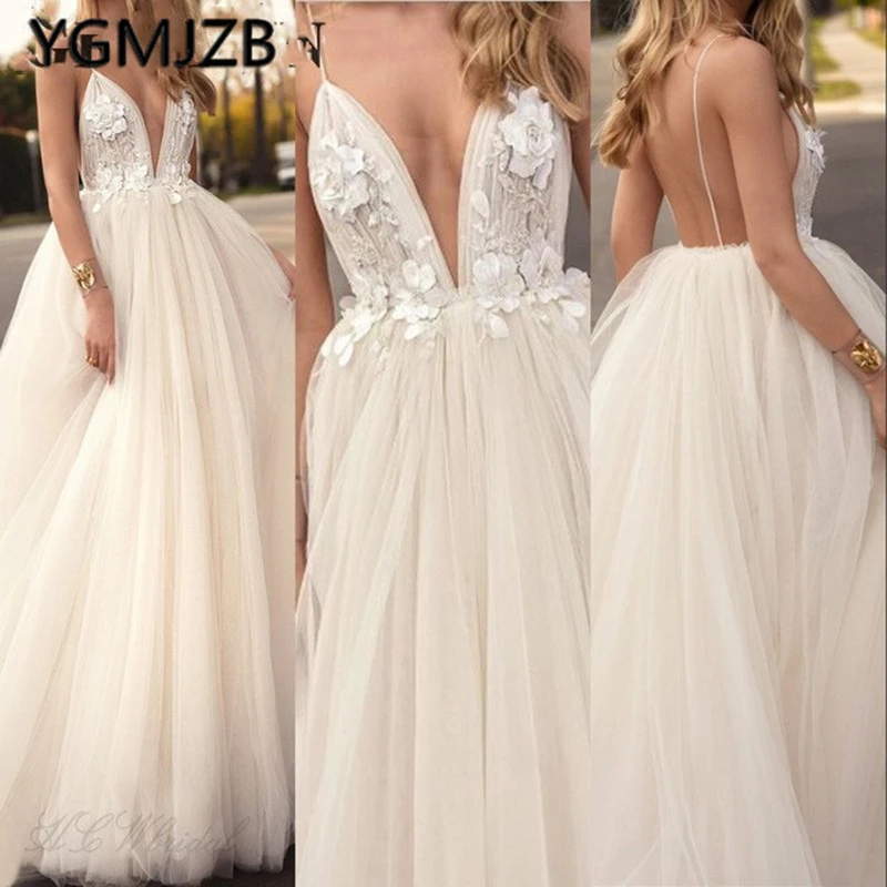 backless tulle wedding dress