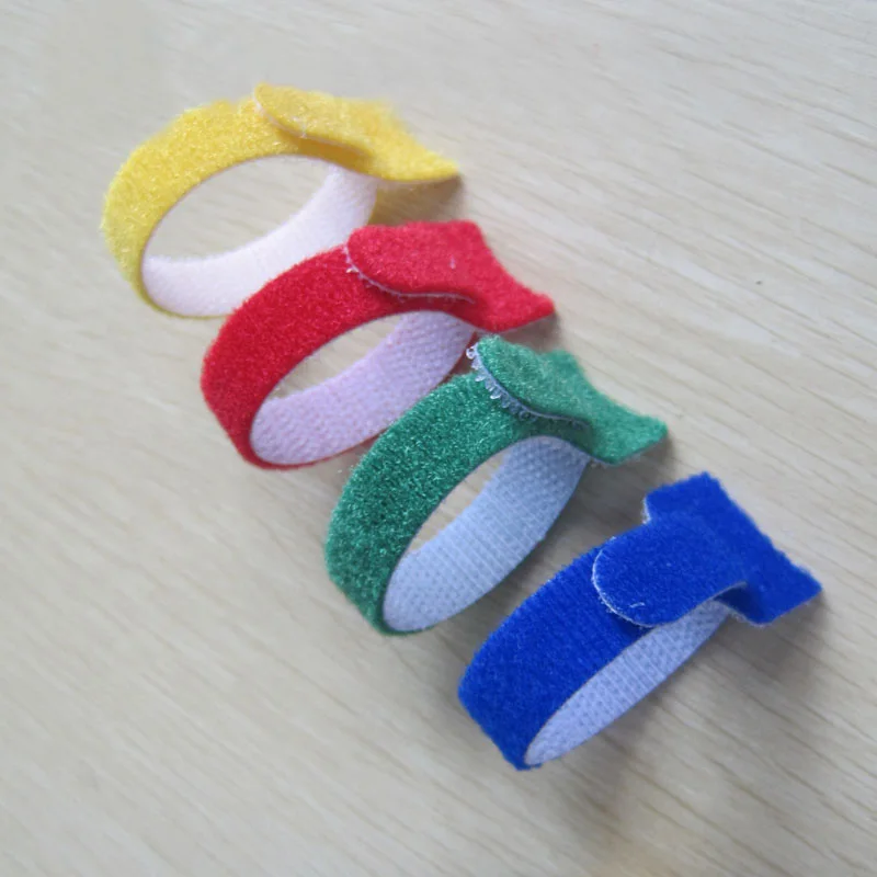 

5 A new T-type magic sticker strap with computer wire cable bundle
