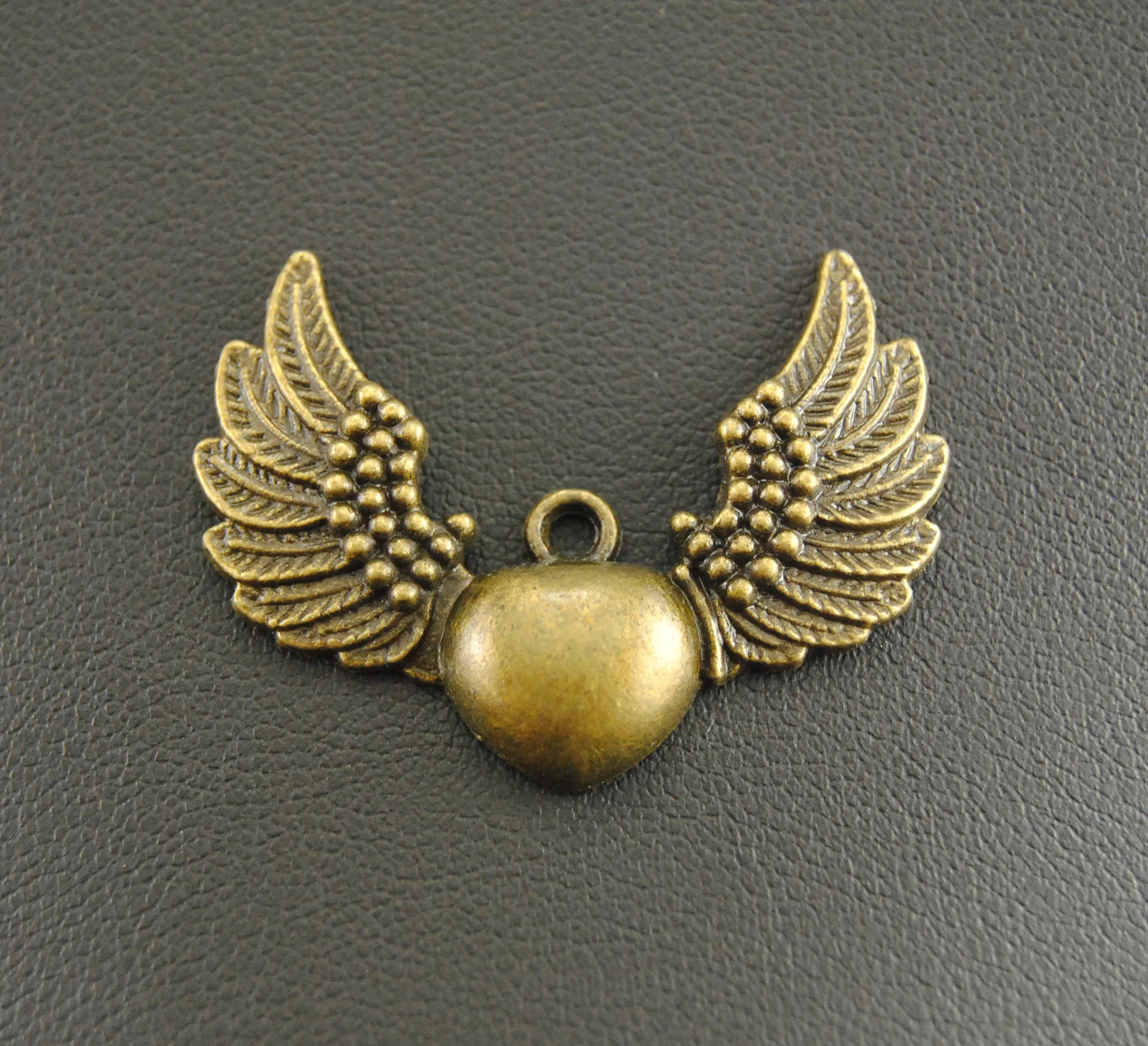 20 pcs Antique Bronze Flying Heart With Wings Charms