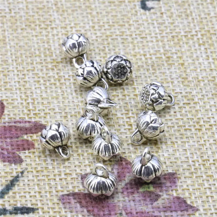 кулон в форме лотоса