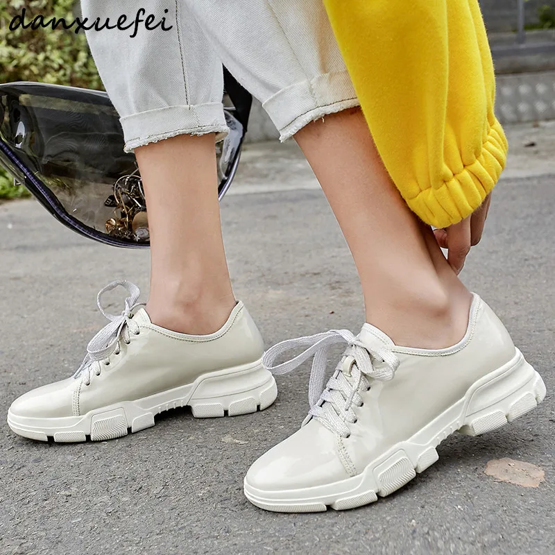 

Women's patent leather lace-up flats sneakers spring new female footwear leisure espadrilles high quality soft comfortable shoes