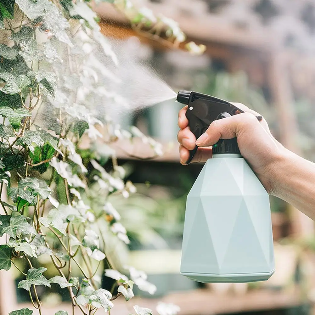 

600ml Portable Rhomb Empty Nozzle Manual Trigger Plants Watering Can Pot Spray Bottle Container Feeding Hairdressing Sprayers