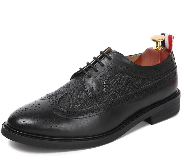 

Men Fashion Round Toes Black Carved Flat Comfortable Brogue Shoes Male Lace Up All Season Casual Leather Dress Shoes