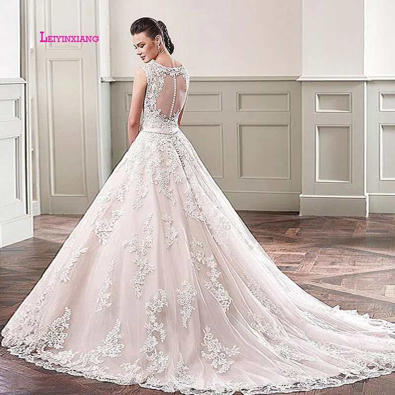 

LEIYINXIANG New Arrival Bride Dress 2019Wedding Dress Vestido De Noiva Sereia Robe Sexy Ball Gown Luxury Appliques V-Neck Zipper