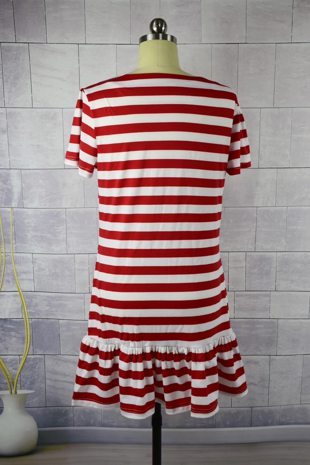 Платье в красную полоску для мамы и дочки; Повседневная Женская Одинаковая одежда 3xl; одинаковые комплекты для семьи; летнее короткое платье для мамы и девочки