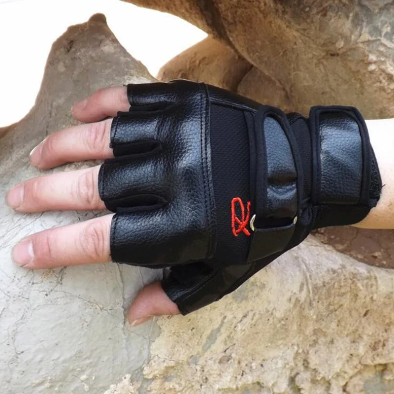 Для мужчин прохладный половина палец искусственная кожа перчатки Открытый велосипед Спорт Фитнес Велоспорт перчатки Для мужчин тактические тренажерный зал Панк партия Moto перчатки Luva S40 - Цвет: Red