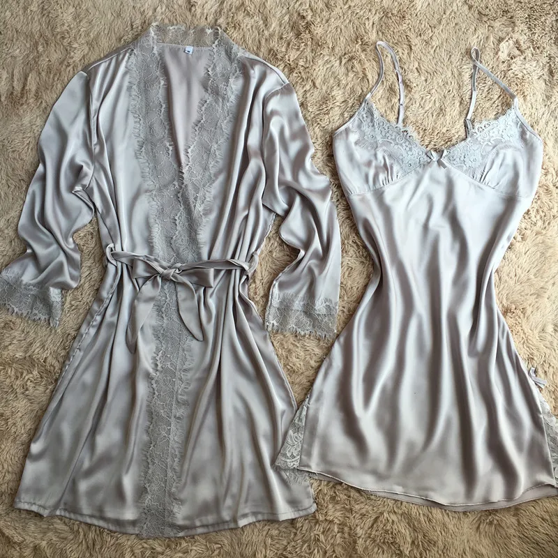 Günstige Fiklyc marke sexy spitze seide robe   kleid set freies verschiffen zwei stück strumpf nachtwäsche + baden robe brautjungfer hochzeit tragen