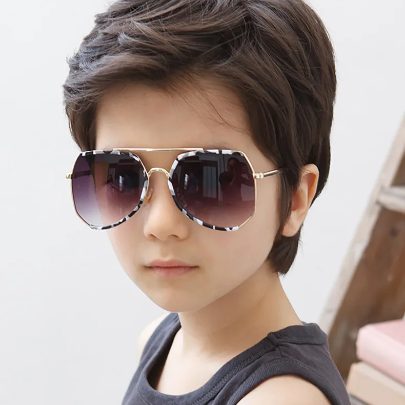 2018 Fashionable lovely children sunglasses Big framework cool tide boy