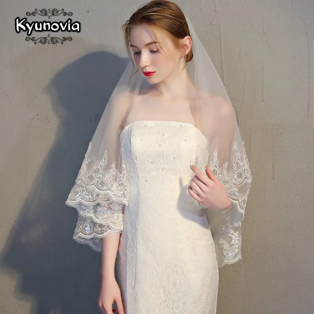 Kyunovia свадебная фата с расчески до локтя короткая кружевной аппликацией