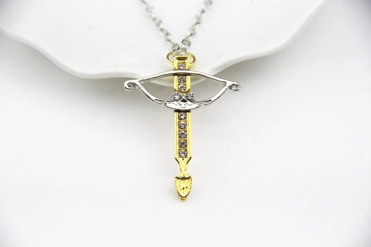 

ZRM The Walking Dead Daryl Bowm an Bow Arrow Necklace Gold Color With Crystal Terror Jewelry Christmas Gifts