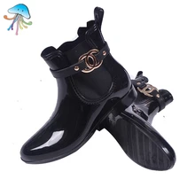 2016 Nouvelle Série de Haut de gamme Boutique Étanche Non-slip Léger Talon Plat Confort Souple Marche Pluie Bootsfor femmes