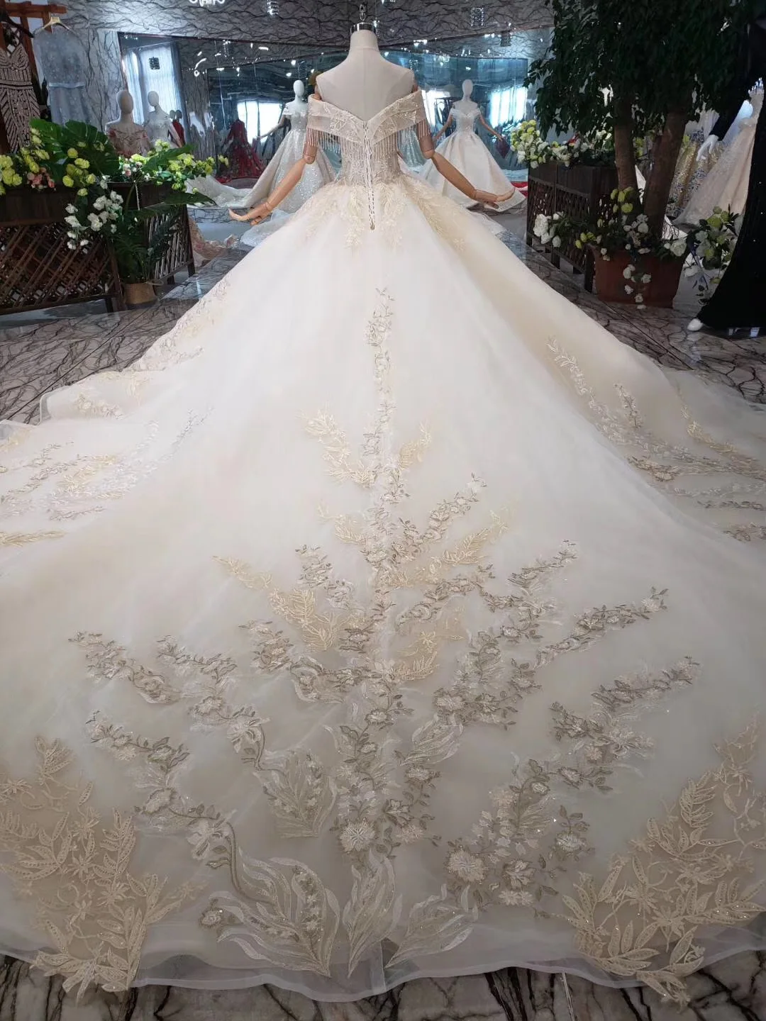 Фантастическое свадебное платье с кружевной аппликацией, Пышное Бальное Платье с открытыми плечами, короткие рукава, вырез лодочкой, свадебные платья