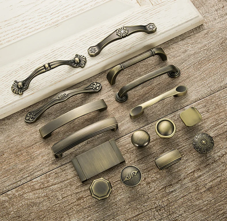 

Free shipping Ancient bronze handle European-style retro / modern minimalist wardrobe drawer antique furniture accessories