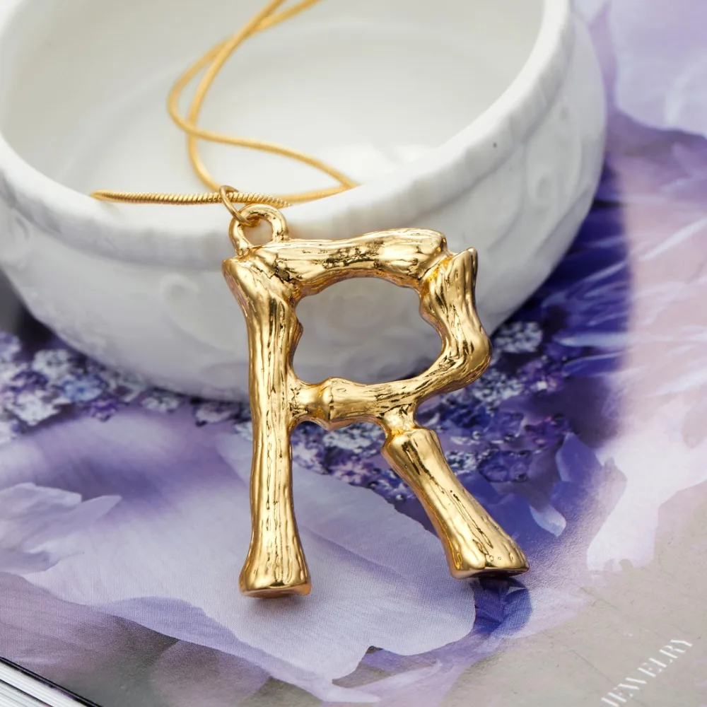 

Bohemian Women Fashion Alloy Large Initial Necklaces Big Letter Script Name Pendant Necklaces Monogram Necklace for Female Gifts
