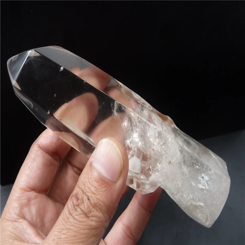 

Natural quartz Crystal skull T1145