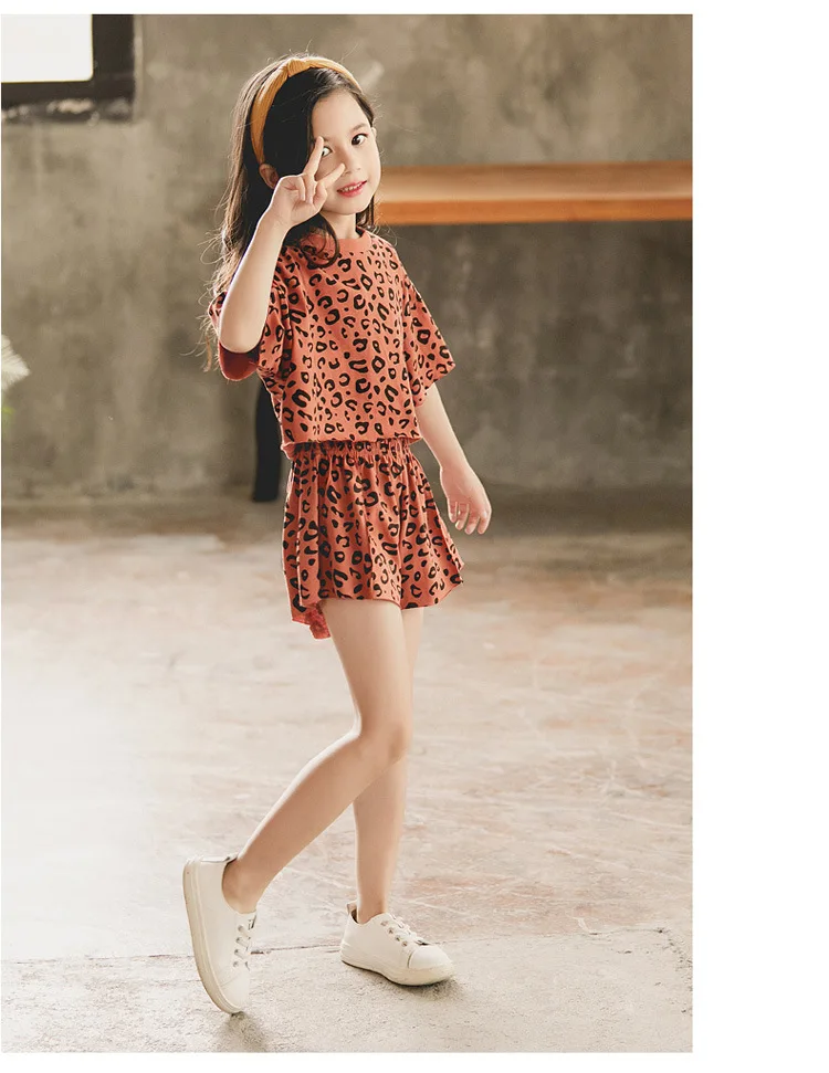 Комплект для девочек, лето г., новая Корейская версия супер-зарубежного газа, модный детский спортивный комплект из двух предметов с леопардовым принтом в китайском стиле