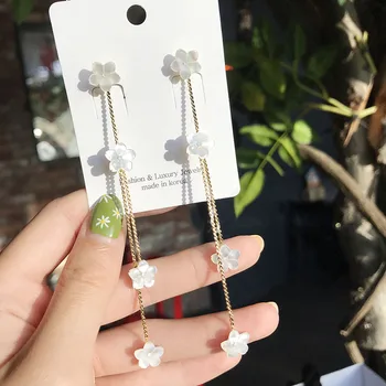 

Trendy Zinc Alloy Plant Women Dangle Earrings Shell Flower Fringed Earrings Bohemian Fashion Earrings For Women 2019 Statement