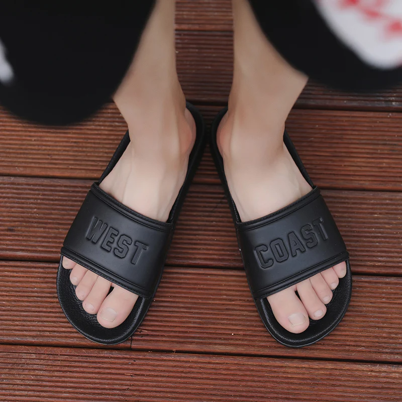 Летние шлепанцы Мужские пляжные тапочки мужские шлепанцы 2019 модные черные Уличная обувь для мужчин обувь в помещении Нескользящая удобная