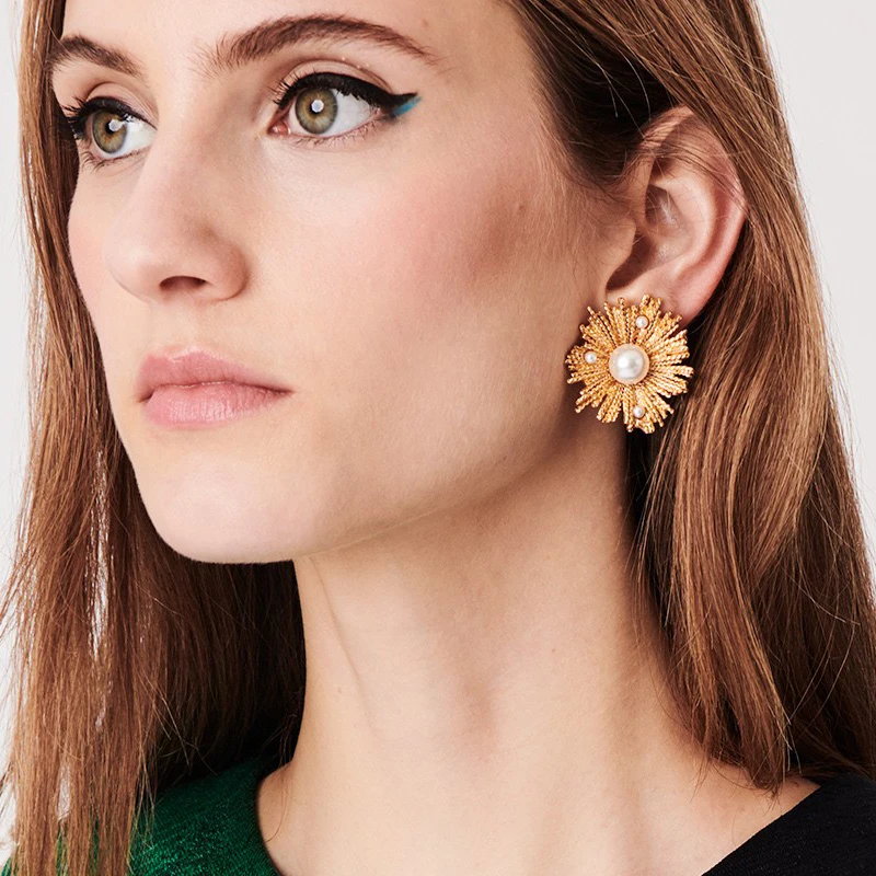 

JUJIA good quality Hot sale wholesa vintage metal with simulated pearl earrings fashion women statement Earrings for women