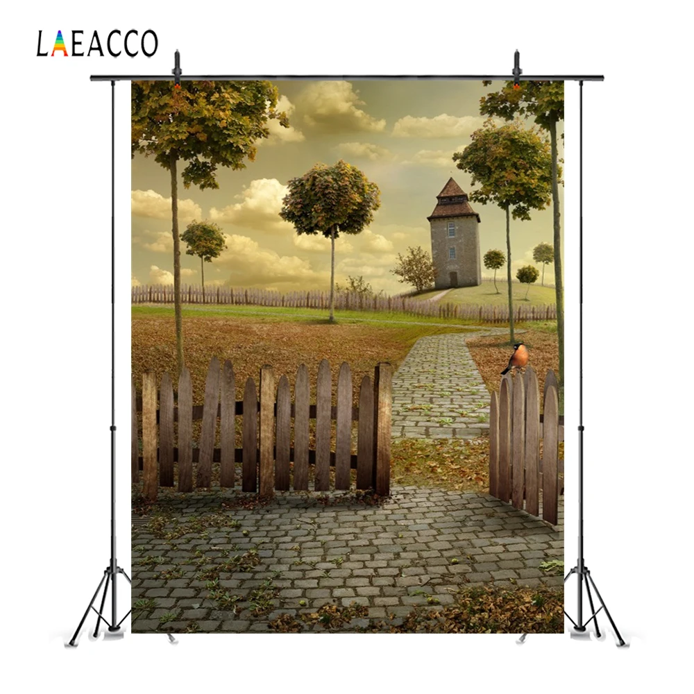 Laeacco قلعة خشبية السياج الأخضر العشب مرور شجرة سحابة الطفل الطفل صورة صورة خلفية الخلفيات صورة المتصل استوديو الصور