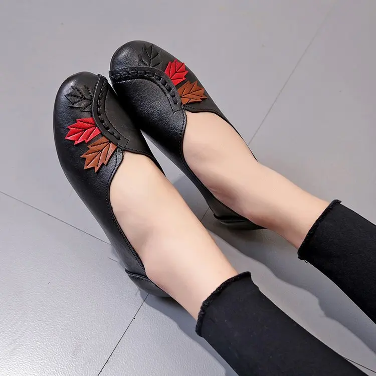 18 Soft Women Shoes Flats Moccasins Slip on Loafers Genuine Leather Ballet Shoes Fashion Casual Ladies Shoes Footwear E003 12 18 Soft Women Shoes Flats Moccasins Slip on Loafers Genuine Leather Ballet Shoes Fashion Casual Ladies Shoes Footwear E003 12