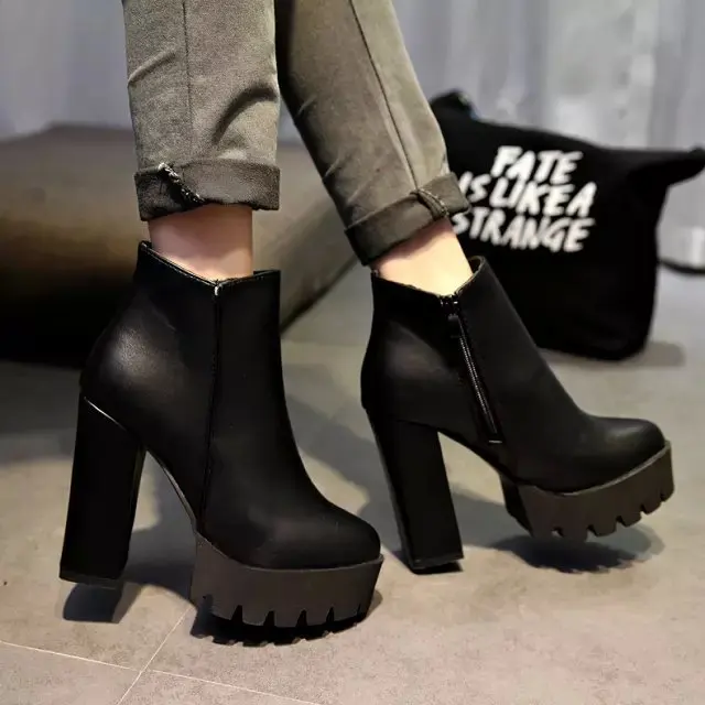 bottines à talons hauts