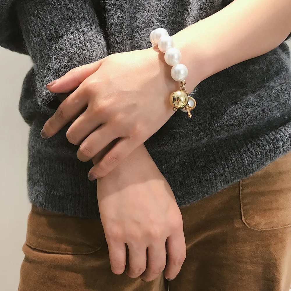 

Vintage Big Round Pearl Charm Bracelet for Women Gold Silver Color Alloy Bracelets & Bangles Party Jewelry Gifts