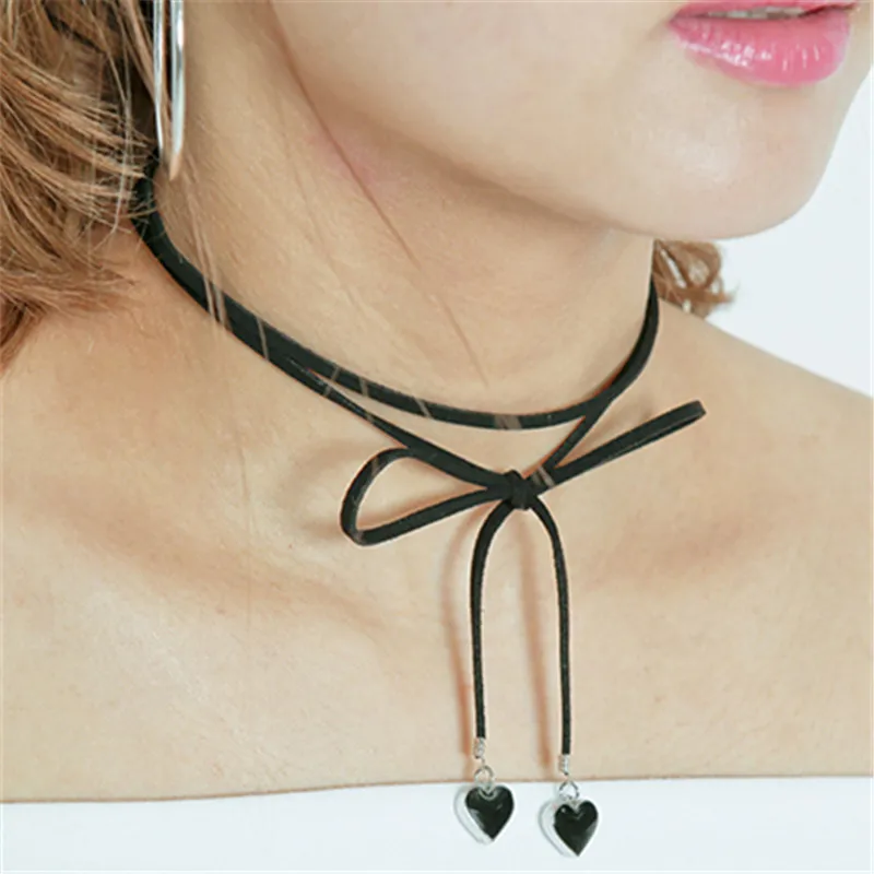 

Fashion simple hearts velvet strip chokers necklaces Black red heart bowknot necklace chain Women Pendant necklaces wholesale