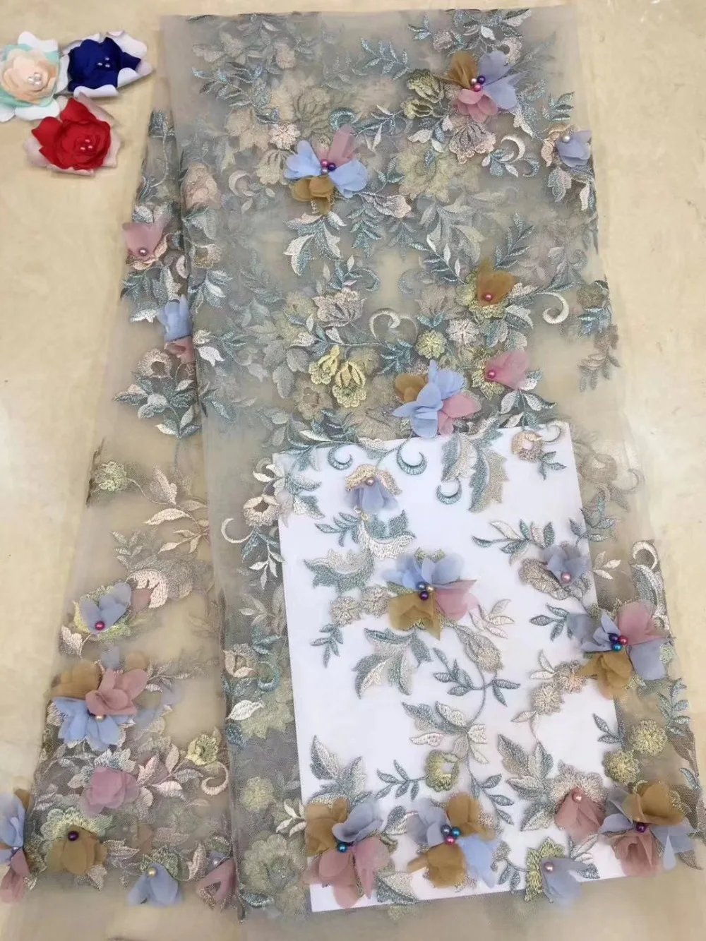 

2019 appliqued Nigerian Laces Fabric Bridal High Quality French Tulle Lace Fabric with 3D flowers For Wedding DPJU153