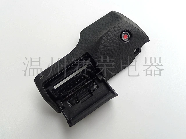 

NEW Original 7RM2 Card Slot Cover Shell Rubber For Sony ILCE-7RM2 A7RM2 A7SM2 A7S2 A7R2 Camera Repair parts