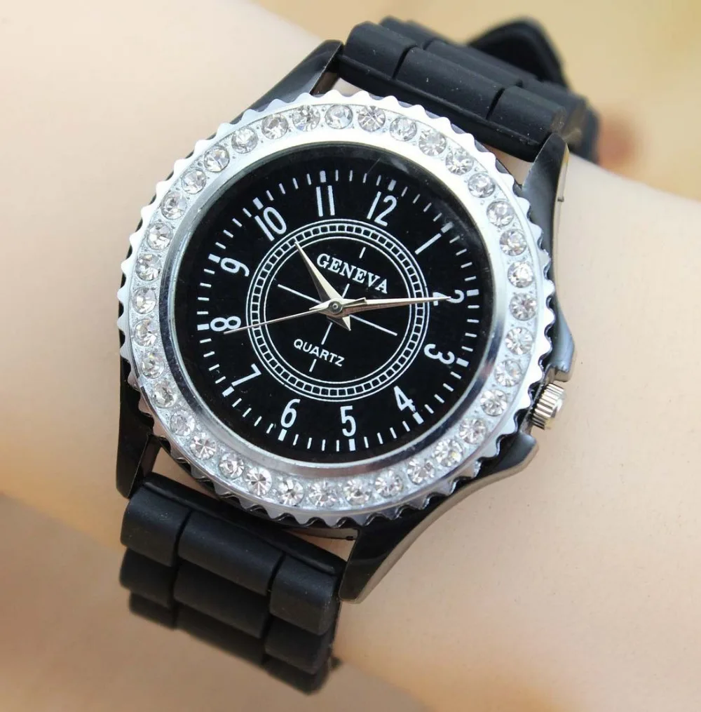 Роскошные брендовые кожаные кварцевые часы для женщин Дамская мода Браслет Стразы Наручные часы