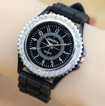 

Luxury Brand Leather Quartz Watch Women Ladies Fashion Bracelet Rhinestone Wristwatches Clock