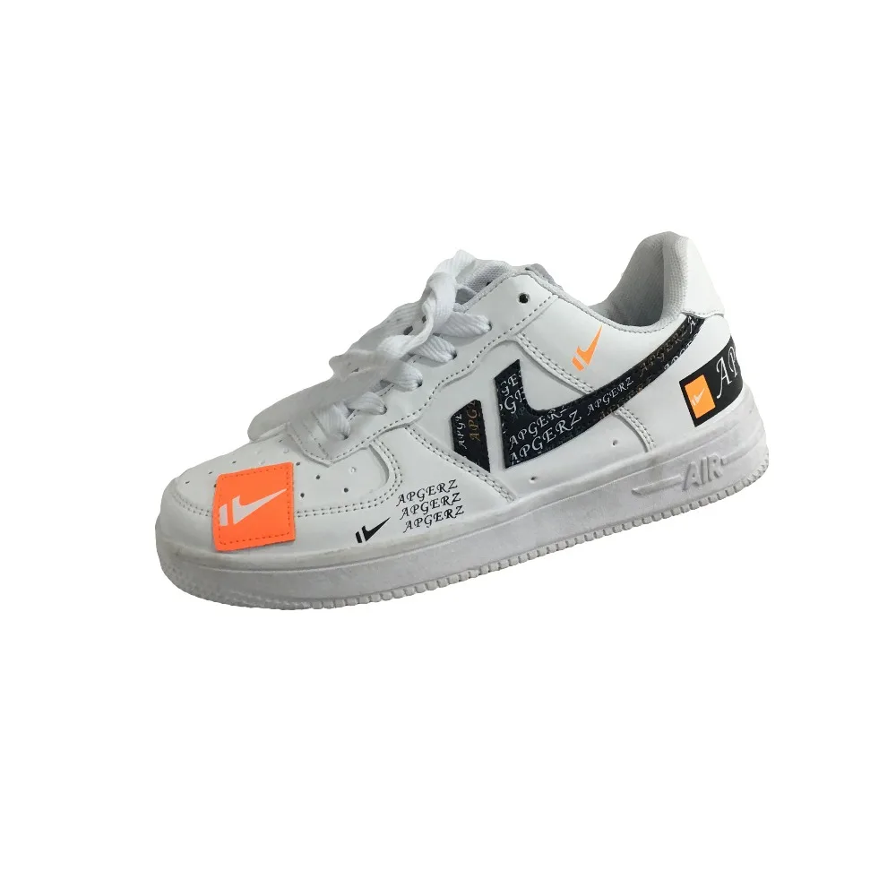 

2019 spring and autumn new ins super fire board shoes female students street shooting Harajuku chic retro casual white shoes