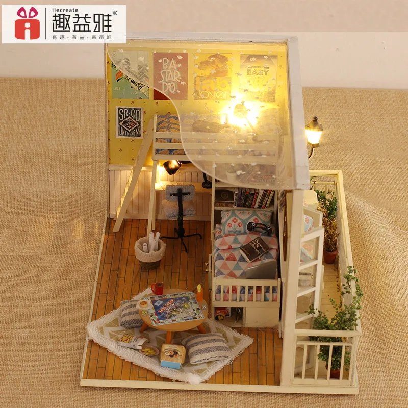 iiE CREATE 2018 Newest DIY Doll House Wooden  Miniature with LED+Furniture+Cover Doll house room Toys for children Lover Gift  (4)