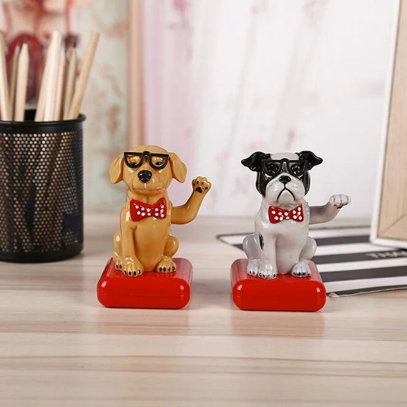 

1Pc Solar Power Non Electric Educative Toys Shaking Head Pet Dog Cat Animals Say Hello for Children Games Gifts Car Gadget Decor