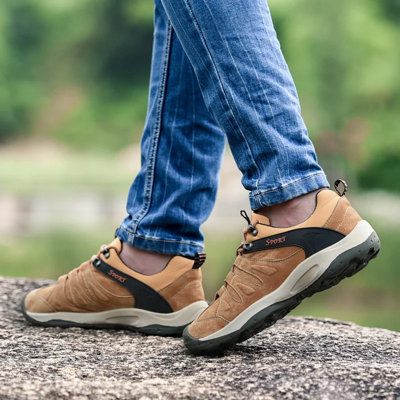 

New Design Men Outdoor Hiking Shoes 2018 Non Slip Trekking Shoes Male Mountain Climbing Sneakers