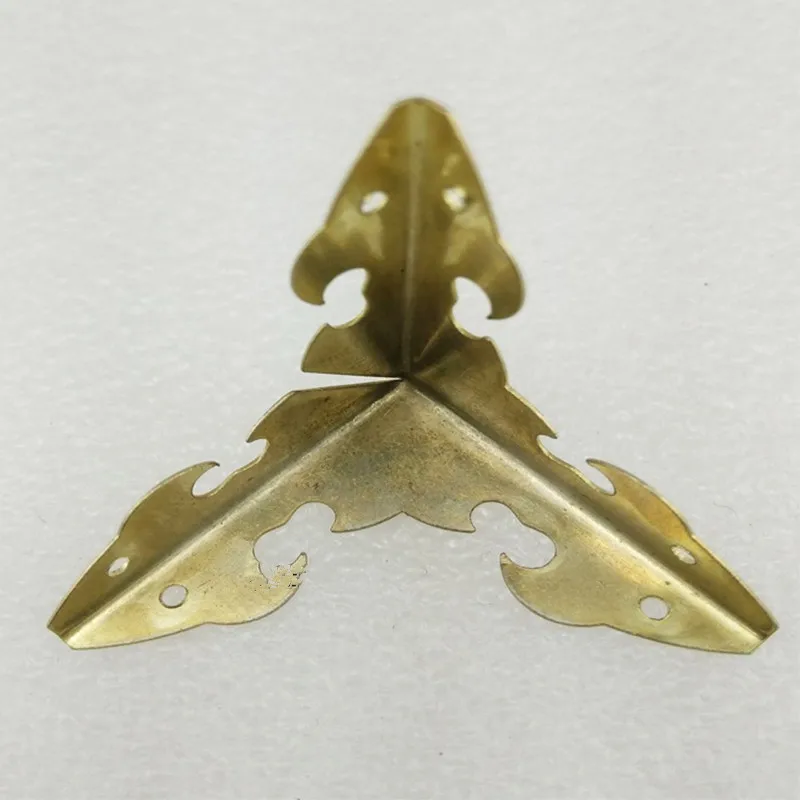 

4Pcs,30*30mm,Case Box Corners For Furniture Decor Triangle Flower Side,Wooden Box Corner,Bronze Tone/Yellow/White