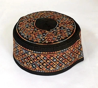 Мусульманский турецкий Дубаи человек молитва Круглый Вышивка дизайн шапки - Цвет: size 57