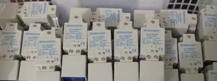 

FREE SHIPPING %100 NEW XS7C40MP260 Proximity sensor