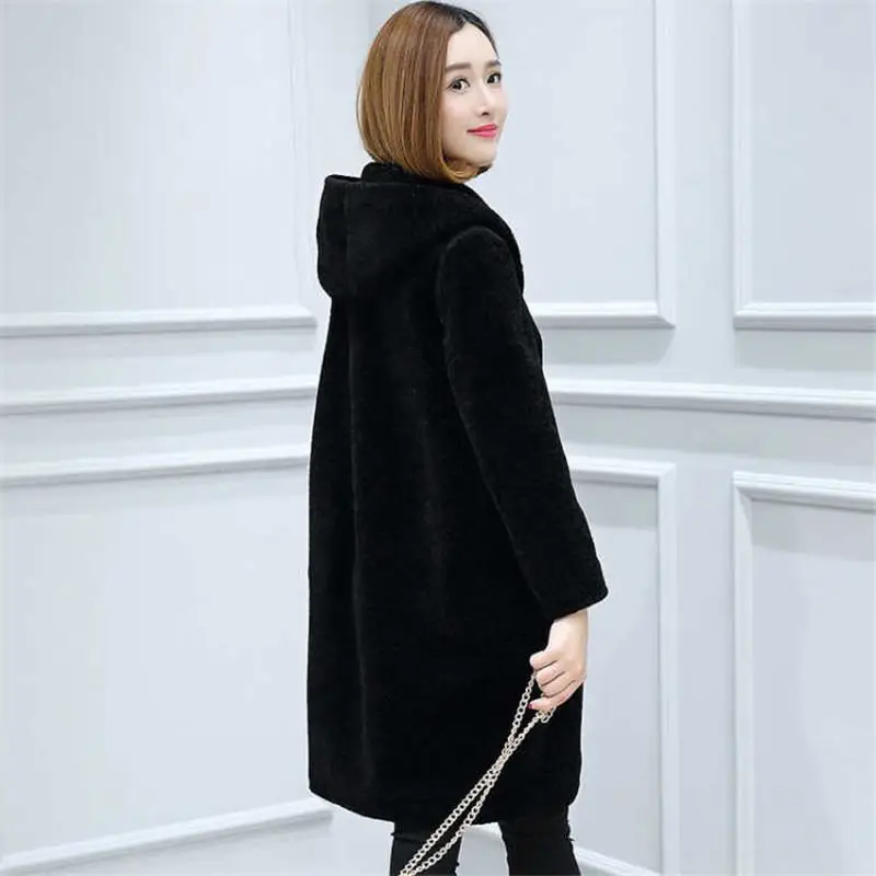 New Women Hooded Real Lamb Fur Coat Natural Sheep Shearing Fur Coat Female Thicken Jackets Oversize Overcoat Outerwear M40